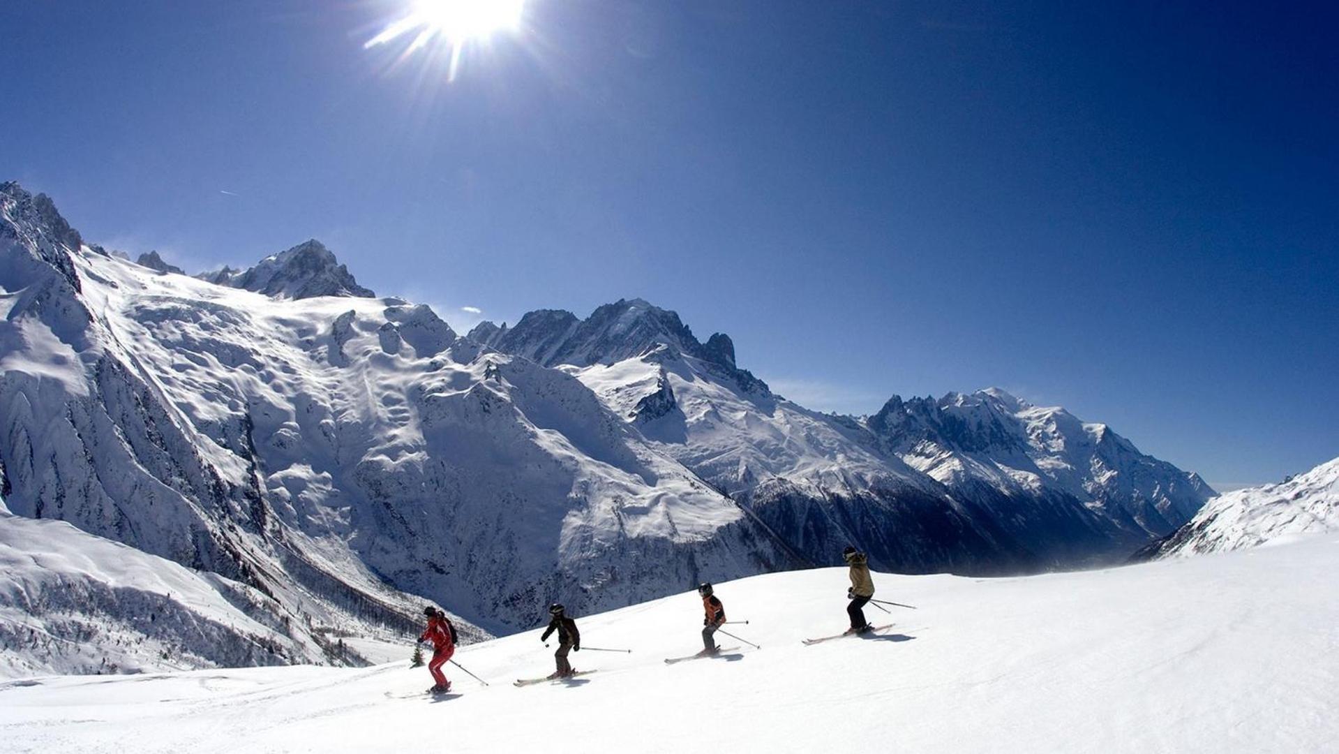 דירות Chamois Blanc Terrasse - A Chamonix Haven Near Aiguille Du Midi מראה חיצוני תמונה