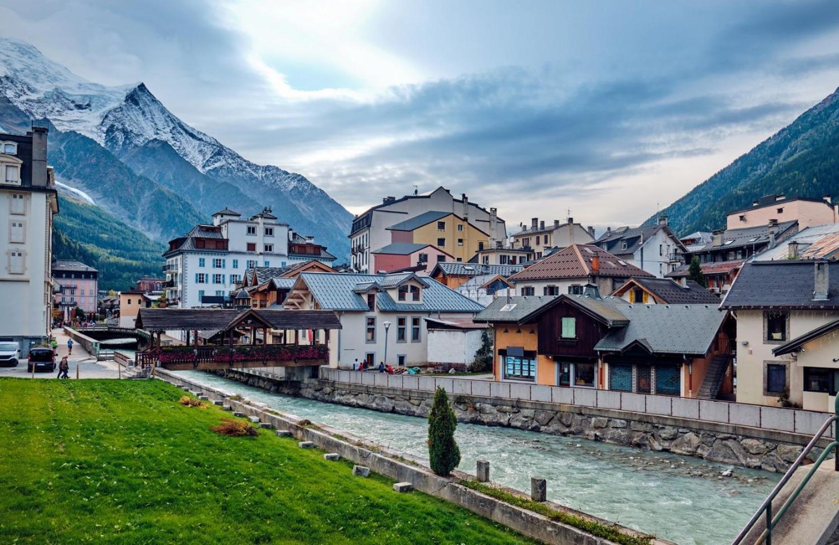 דירות Chamois Blanc Terrasse - A Chamonix Haven Near Aiguille Du Midi מראה חיצוני תמונה